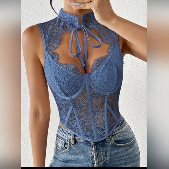 New Lace Corset Top Size S-M - Picture 3 of 7
